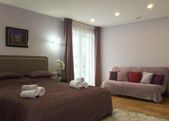 Radvi House
