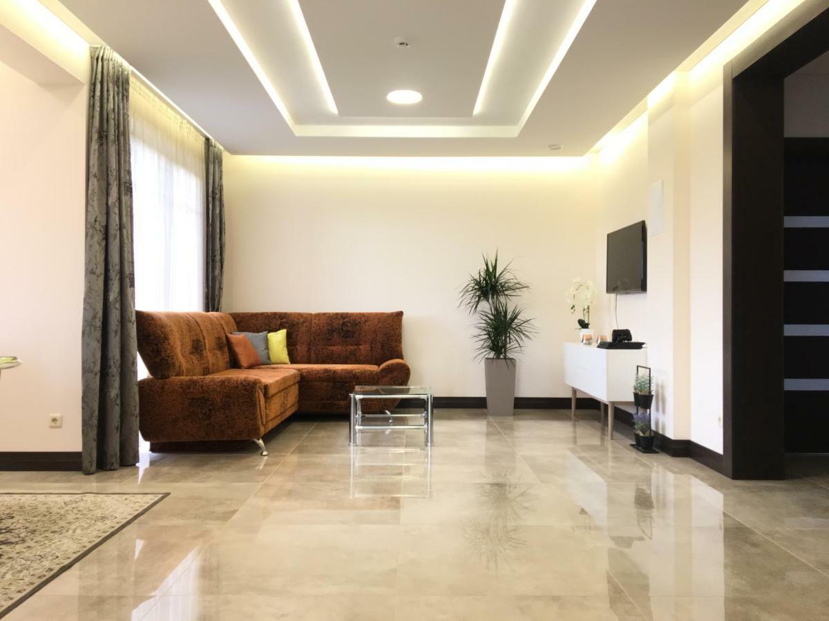 Radvi House